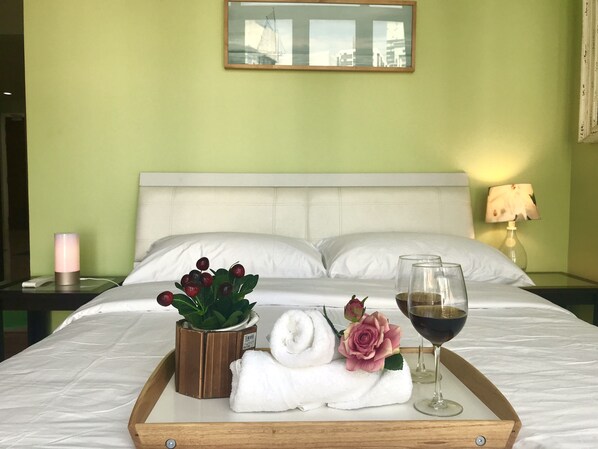 2 makuuhuonetta, silitysrauta/-lauta, Wi-Fi, vuodevaatteet