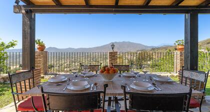 3 makuuhuoneen huvila Mijasissa