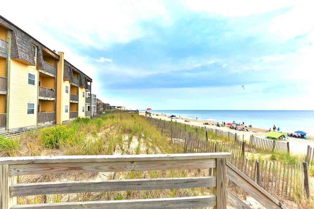 GSL2 - Ocean-Front Condo Complex -Private Community Pool -OceanViews
