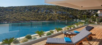 Beachfront Villa Eleganza with Pool