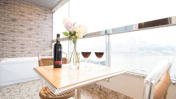 Room, Jetted Tub, Ocean View (15 PY, #502, #503, #602, #603) | Room amenity