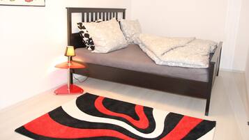 1 Schlafzimmer, Bügeleisen/Bügelbrett, Reisekinderbett