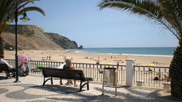 Vlak bij het strand, strandlakens