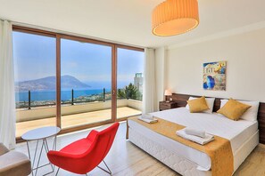 5 soverom, strykejern/-brett, reiseseng for barn og wi-fi (inkludert)