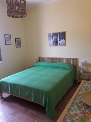 2 bedrooms, iron/ironing board, WiFi, bed sheets - Agriturismo Il Pescinone - Oleandro, between the countryside and the sea (Pescinone)