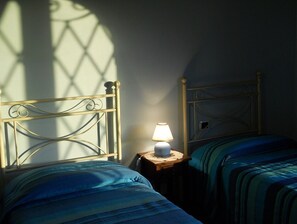 3 habitaciones, tabla de planchar con plancha y wifi gratis