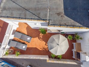 Terrace/patio - Lena`s Beach House by HelloVacations (Albufeira)