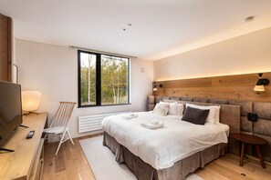 Townhouse, 2 soverom | Safe på rommet, lydisolert, strykejern/-brett og wi-fi (inkludert)