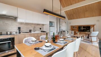 Maison mitoyenne, 2 chambres | Salle à manger