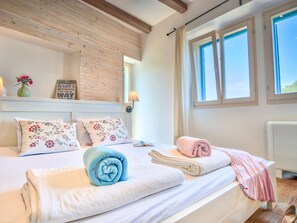 Bügeleisen/Bügelbrett, Reisekinderbett, WLAN, Bettwäsche