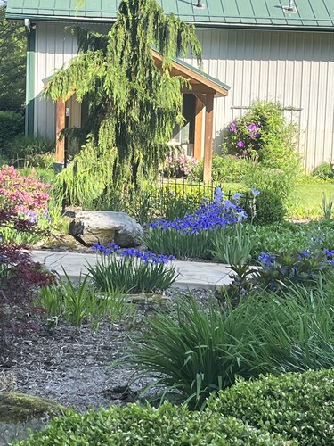 Comfortable Luxury Holmes Co. Barndominium