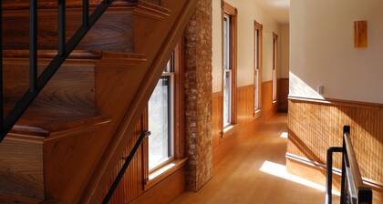 Cozy Apartment in Hardwick Village (3B)