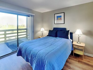 2 bedrooms, iron/ironing board, Internet, bed sheets