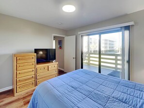 2 bedrooms, iron/ironing board, Internet, bed sheets