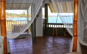 Interior - Magical Romantic Getaway For 2, Lovers Paradise On Private White Sand Beach Cove (St Mary)