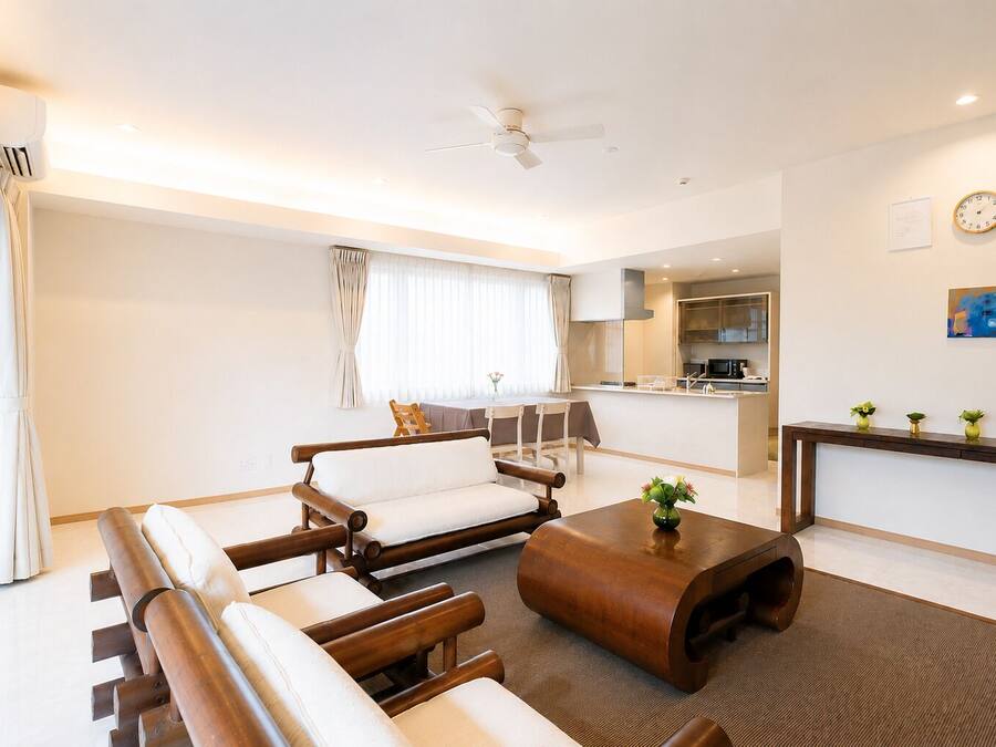 Comfort Condo | Living area | Flat-screen TV