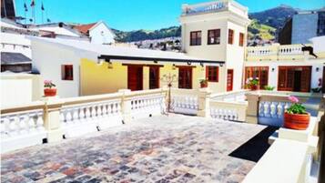 Enceinte de lâhĂ©bergement