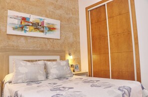 1 bedroom, iron/ironing board, WiFi, bed sheets - Chalet Sultan with private pool and WiFi (CONIL DE LA FRONTERA)