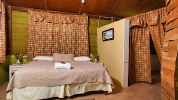 4 bedrooms, soundproofing, iron/ironing board, free WiFi