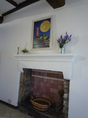 Interior - Verduno center.  Charming two-room apartment with a view (Verduno)