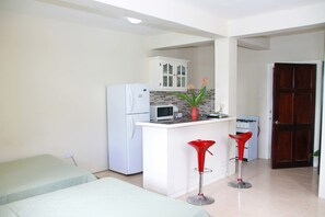 Grand Studio | Private kitchenette