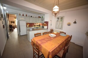 Dining - Self Catering Villa in Molyvos With Private Pool and Sea View (Mytilene)