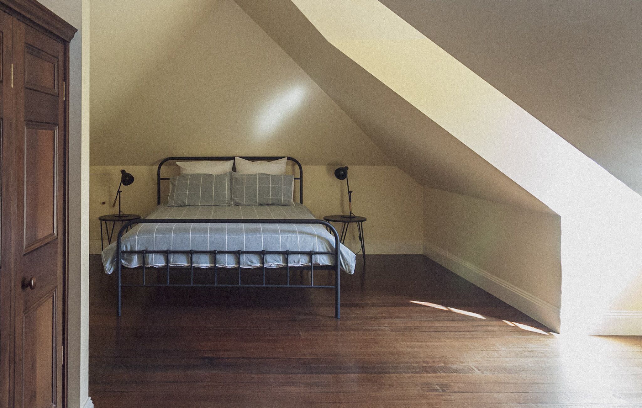CLAYFIELD HOMESTEAD - rustic country accommodation — image 24