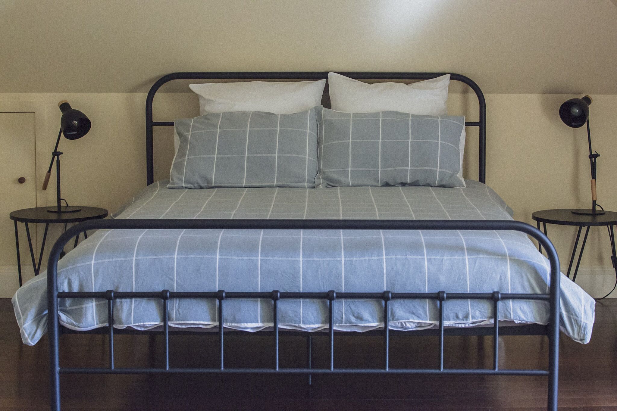 CLAYFIELD HOMESTEAD - rustic country accommodation — image 25