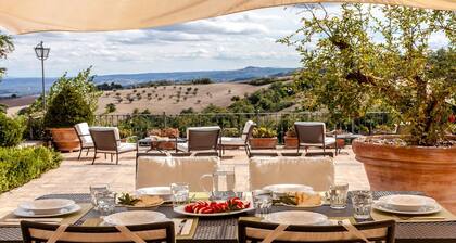 Casa Bassa, Luxury Villa with Private Pool, Torre Bisenzio Organic Estate