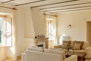 Tv, pejs, videospil, dvd-afspiller