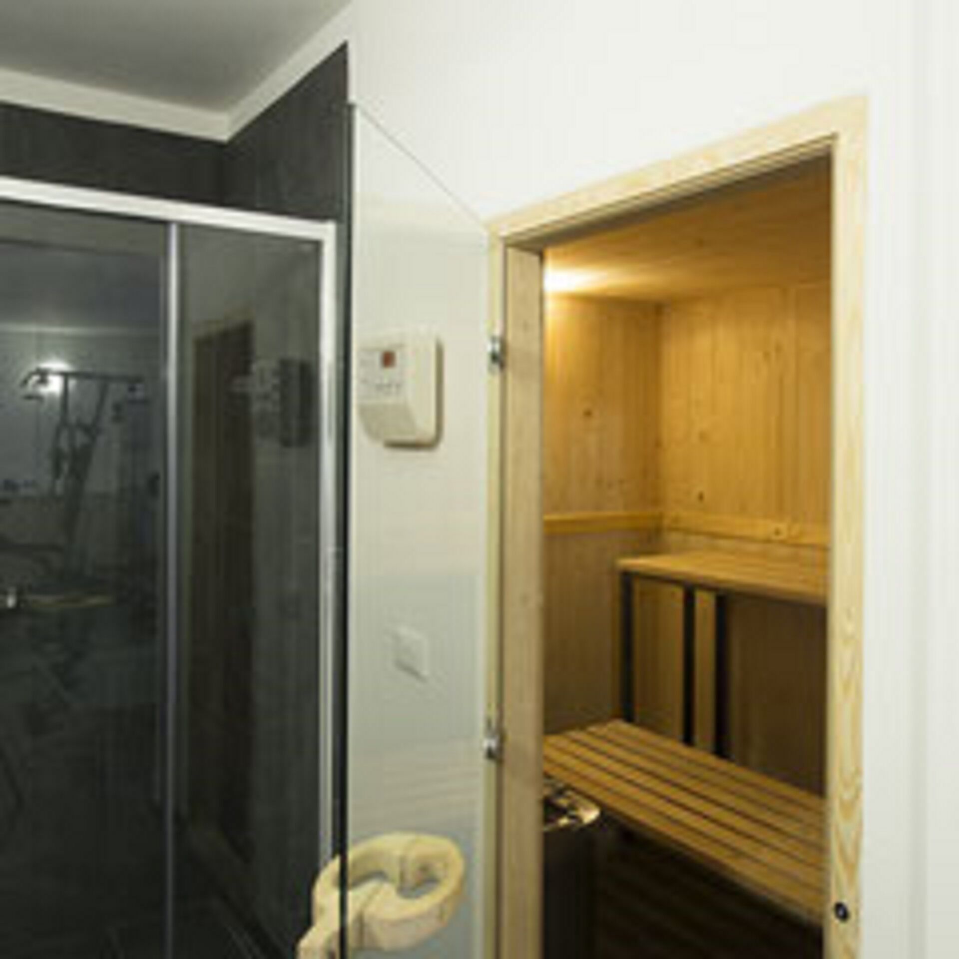 Suite Room.......
