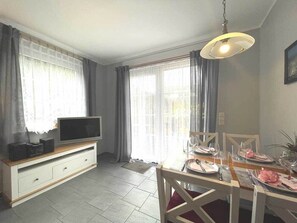 Dining - Cozy 45sqm apartment - 3 dogs welcome - WLAN incl. - ground floor - terrace (Bad Sachsa)