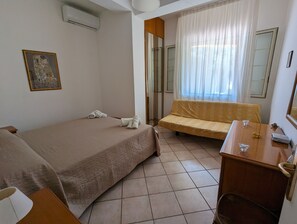 3 Schlafzimmer, Bügeleisen/Bügelbrett, Reisekinderbett, kostenloses WLAN
