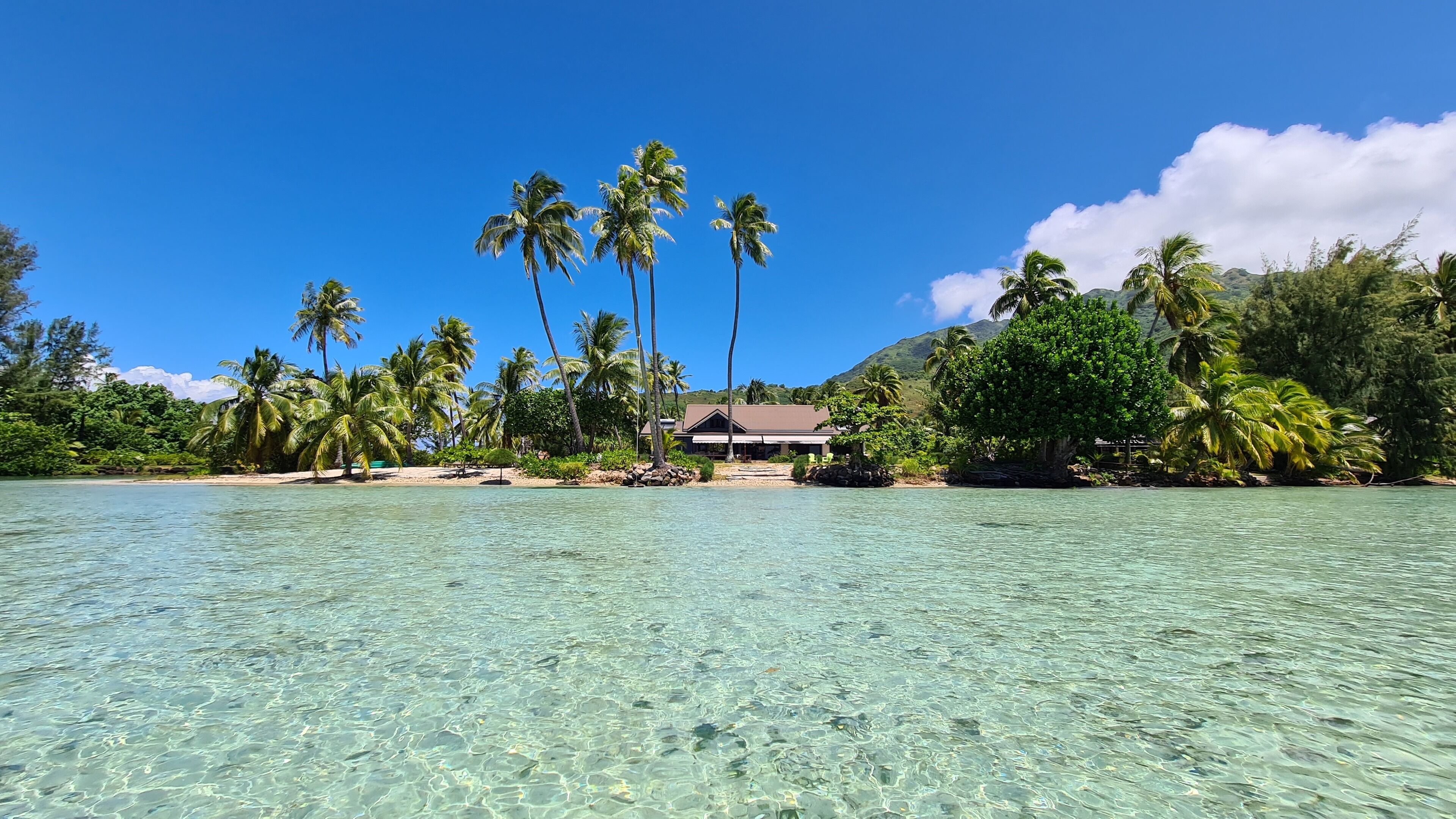 In Strandnähe, Liegestühle, Strandtücher