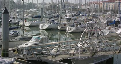 Traditionelles Ferienhaus aus dem Chaume, Meer, Wald, Sumpf & Jachthafen