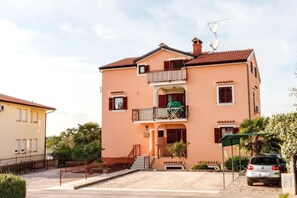 Exterior - Apartment bay view with great sea view in Porec, only 300m from the beach (Porec)