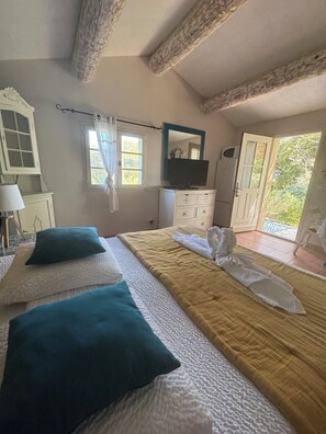 1 makuuhuone, silitysrauta/-lauta, Wi-Fi, vuodevaatteet