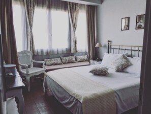 2 chambres, fer et planche à repasser, Wi-Fi gratuit, draps fournis