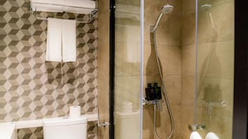 Shower, towels
