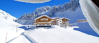 House Rothorn, Leilighet Höfer for 8 personer med egen solterrasse