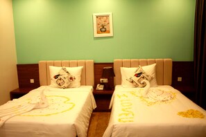 Deluxe Twin Room | Minibar, desk, laptop workspace, soundproofing - Cong Thanh Long Beach (Cam Lam)