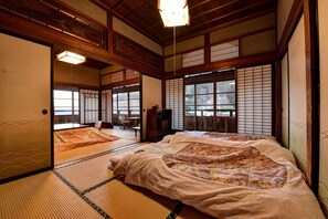 Habitación Deluxe, no fumadores, vistas a la montaña | Edredones de plumas, wifi gratis, ropa de cama