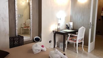1 Schlafzimmer, Schreibtisch, Bügeleisen/Bügelbrett, kostenloses WLAN