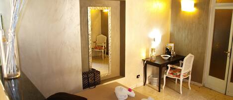 2 bedrooms, desk, iron/ironing board, free WiFi