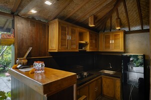 Refrigerador, microondas, lavavajillas, cafetera/tetera