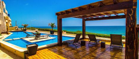 حمّام سباحة خارجي