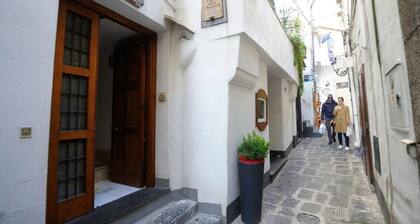 Casa vico Masaniello CUSR 15065006EXT0170