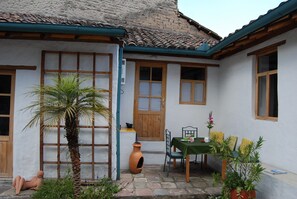 تناول الطعام بالخارج