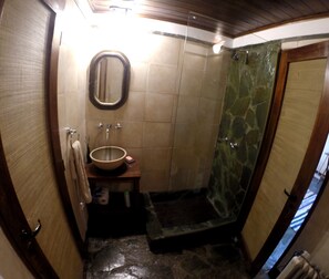Handtücher, Seife, Toilettenpapier