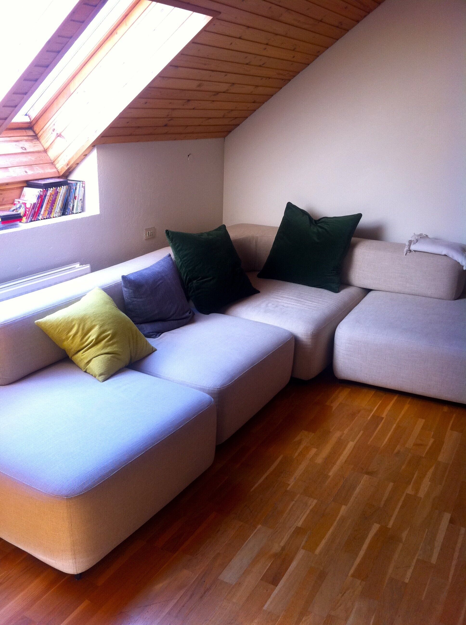 Smart TV, videojuegos, reproductor de DVD y videoteca 